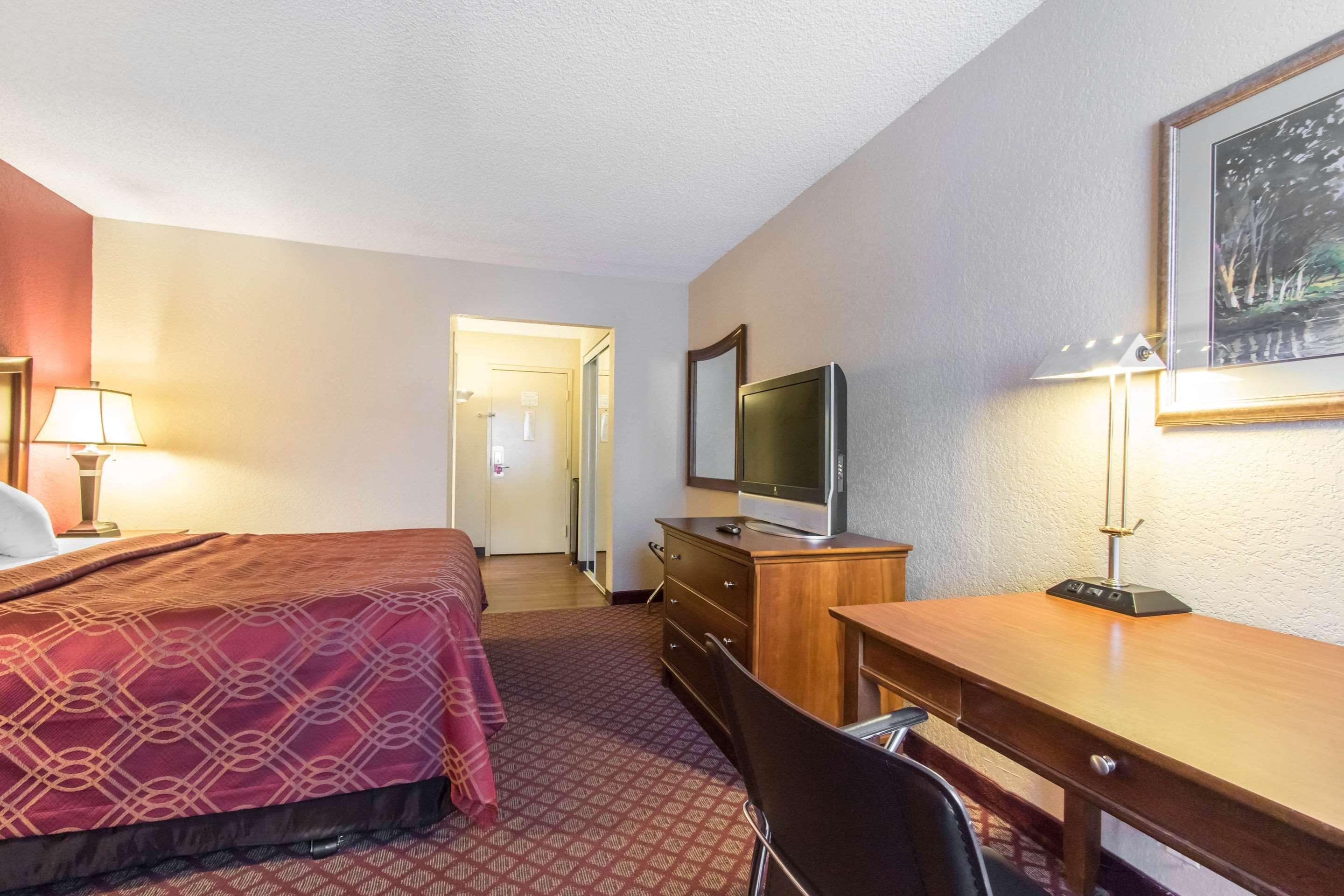 Econo Lodge Inn & Suites ג'ופלין מראה חיצוני תמונה