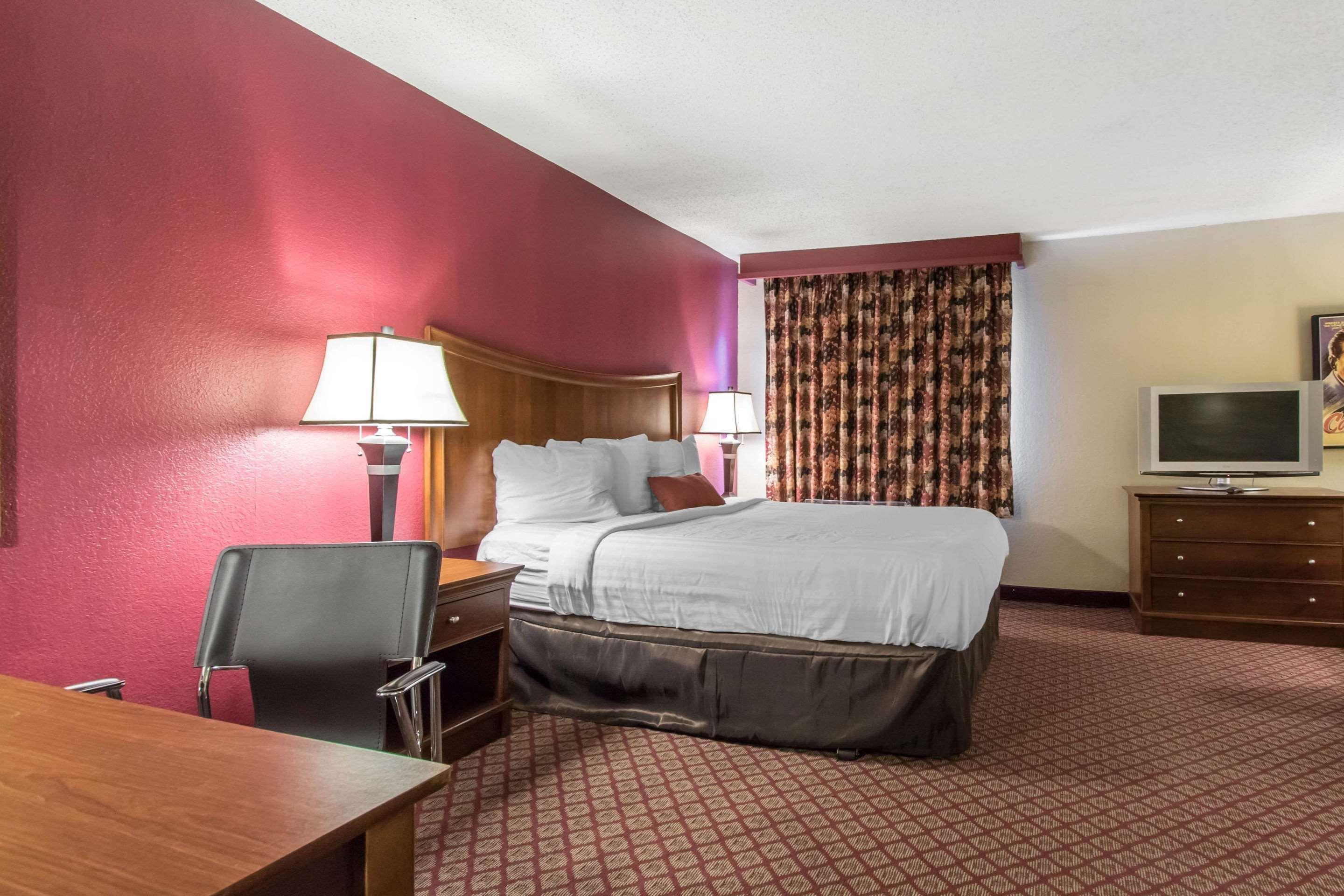 Econo Lodge Inn & Suites ג'ופלין מראה חיצוני תמונה